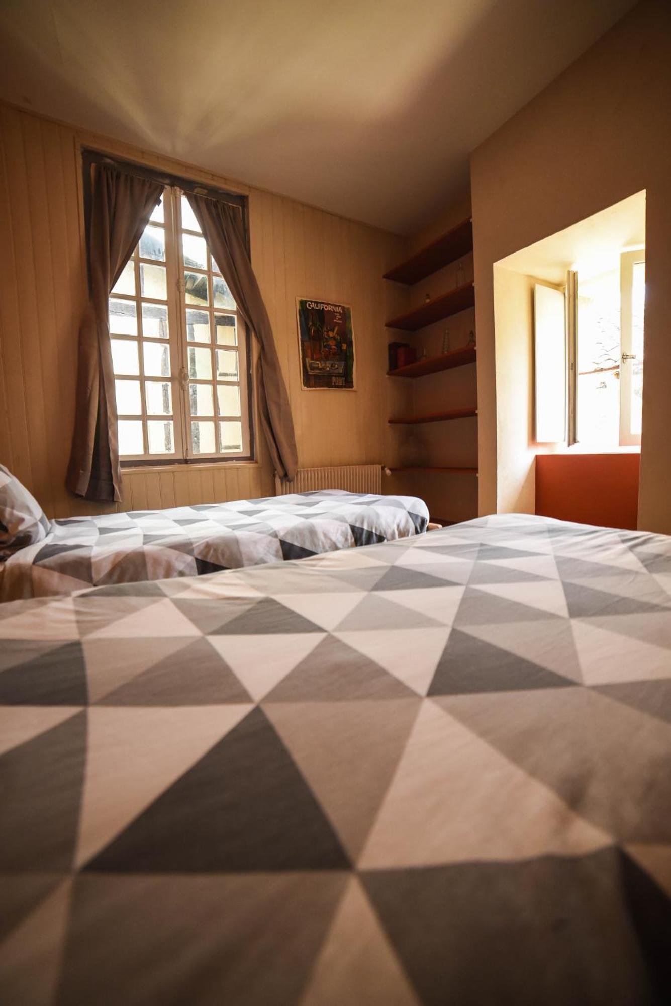 Amani Hostel Ла-Реоль Екстер'єр фото