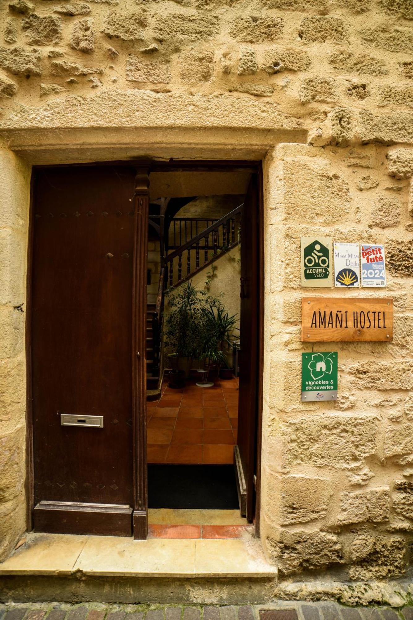 Amani Hostel Ла-Реоль Екстер'єр фото